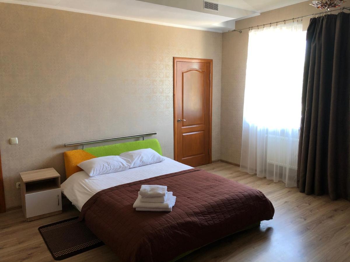 Gatnoye Zhuliany City Hotel מראה חיצוני תמונה