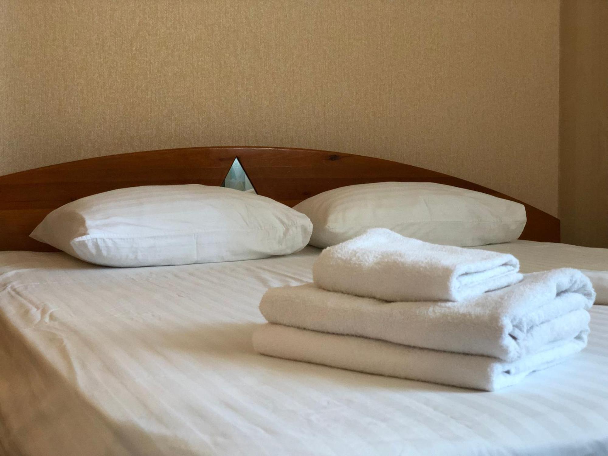 Gatnoye Zhuliany City Hotel מראה חיצוני תמונה