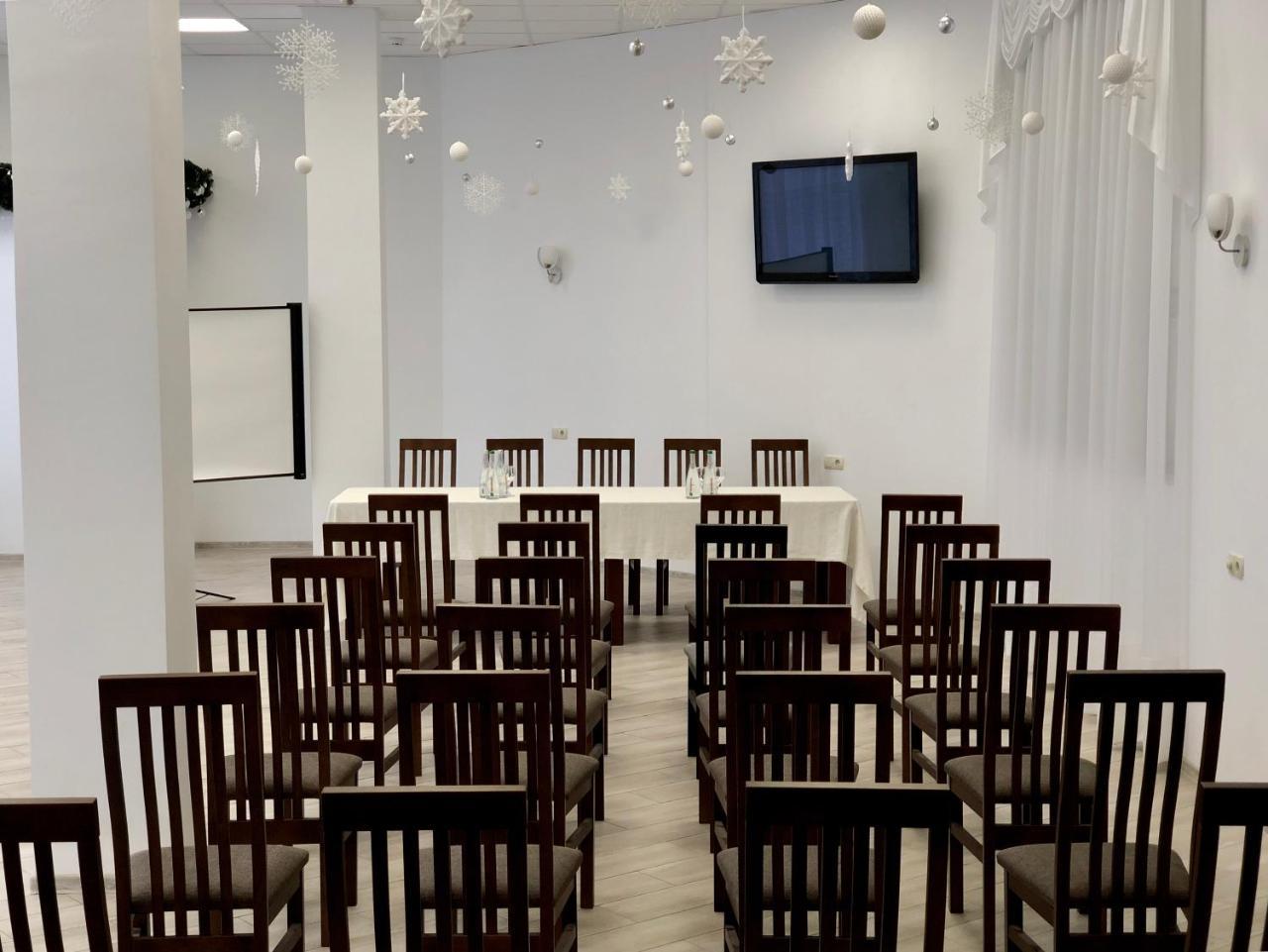 Gatnoye Zhuliany City Hotel מראה חיצוני תמונה