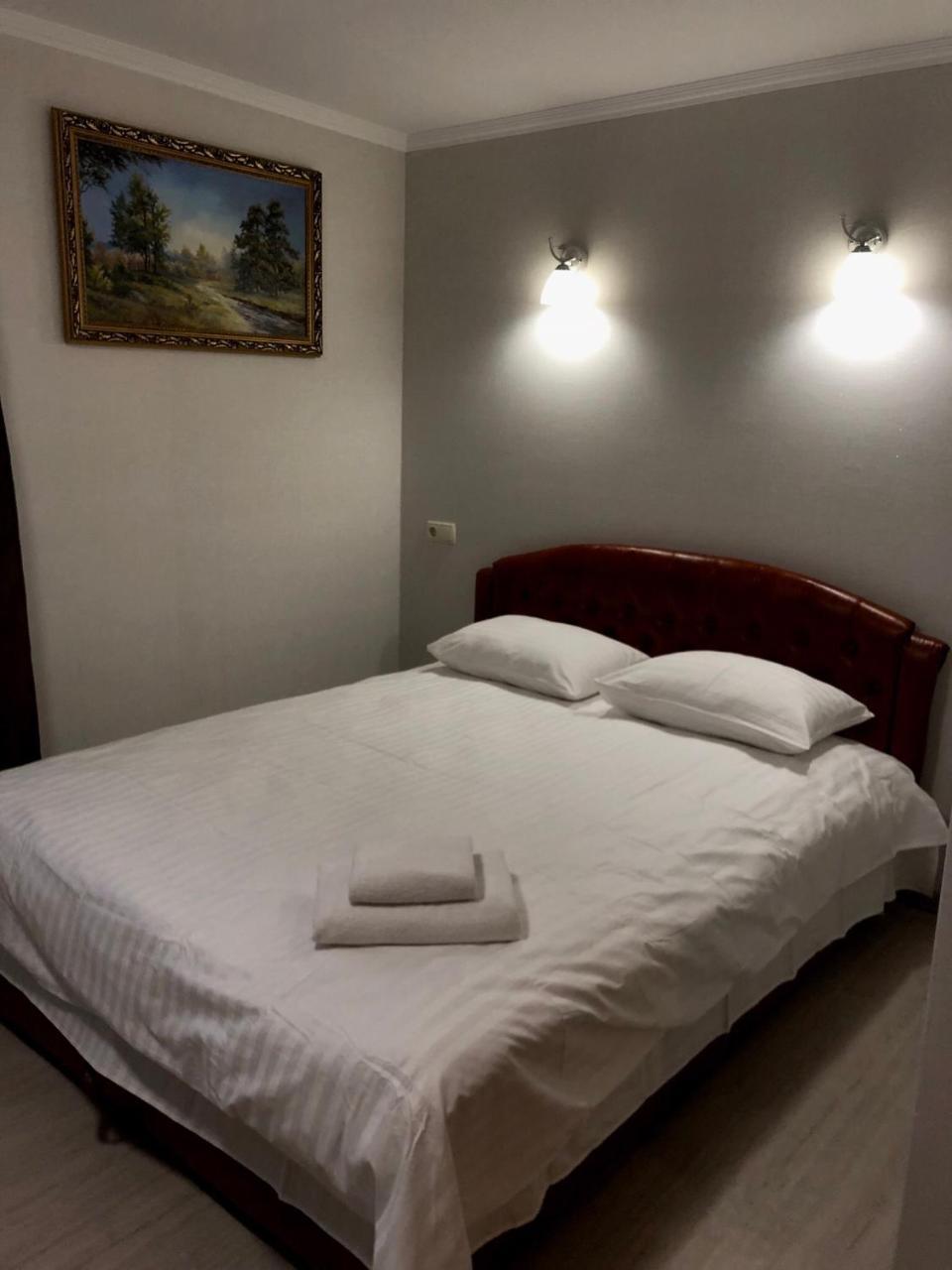 Gatnoye Zhuliany City Hotel מראה חיצוני תמונה