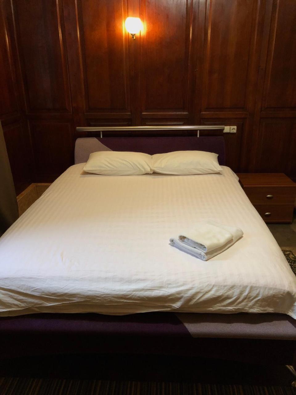 Gatnoye Zhuliany City Hotel מראה חיצוני תמונה