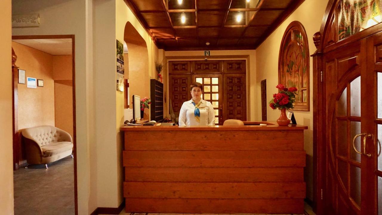 Gatnoye Zhuliany City Hotel מראה חיצוני תמונה