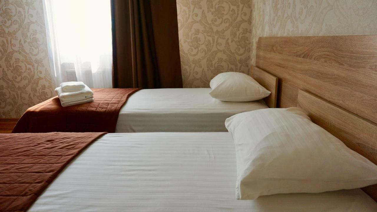 Gatnoye Zhuliany City Hotel מראה חיצוני תמונה