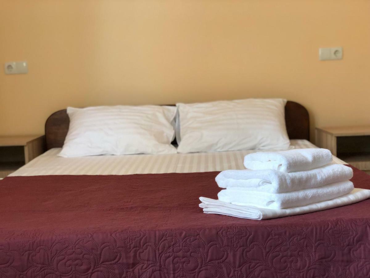 Gatnoye Zhuliany City Hotel מראה חיצוני תמונה