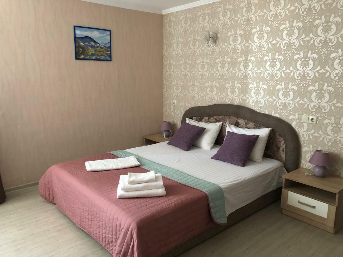 Gatnoye Zhuliany City Hotel מראה חיצוני תמונה
