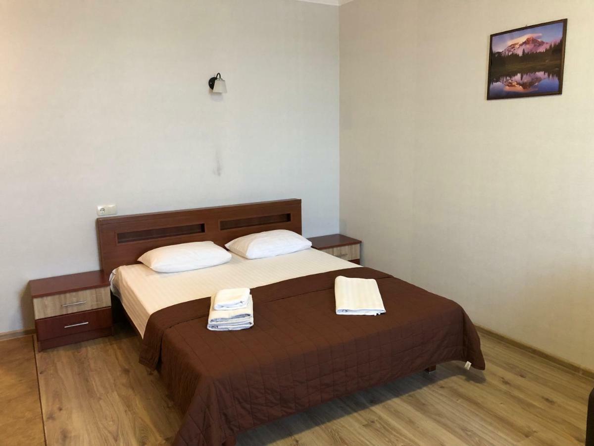 Gatnoye Zhuliany City Hotel מראה חיצוני תמונה